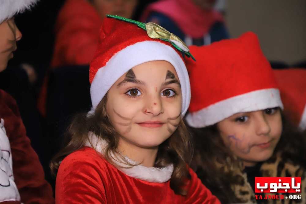 احتفال حاشد على مسرح باسل الاسد  لجمعية كشافة الجراح - قيادة منطقة صور بمناسبة أعياد الميلاد المجيدة