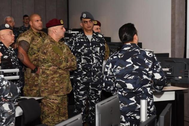 لبنان قائد الجيش في غرفة عمليات قوى الأمن - ثكنة الحلو (صور)