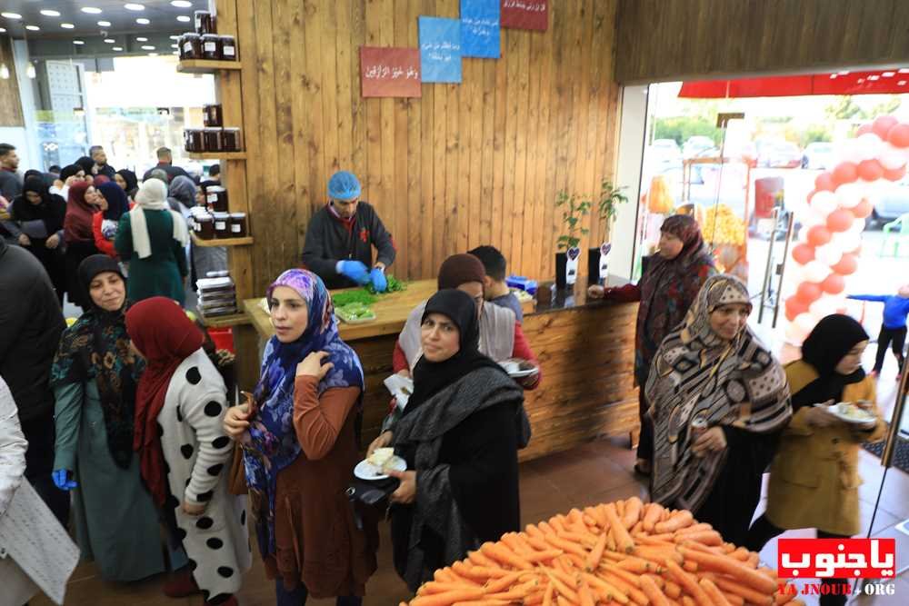 افتتاح حاشد ومميز لمحلات كرز للفاكهة والخضار الطازجة في العباسية