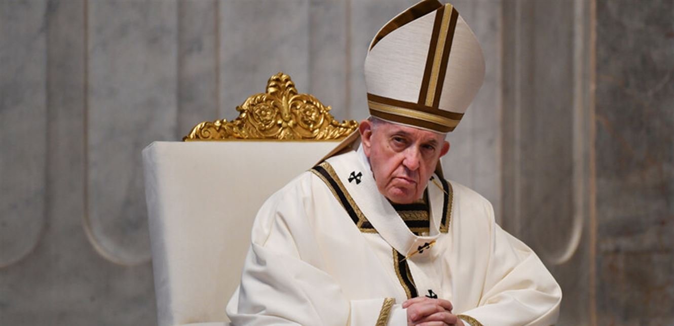  كورونا تخلي الكنائس في عيد الفصح والبابا يصلي وحيداً: الظلمة والموت لن ينتصرا