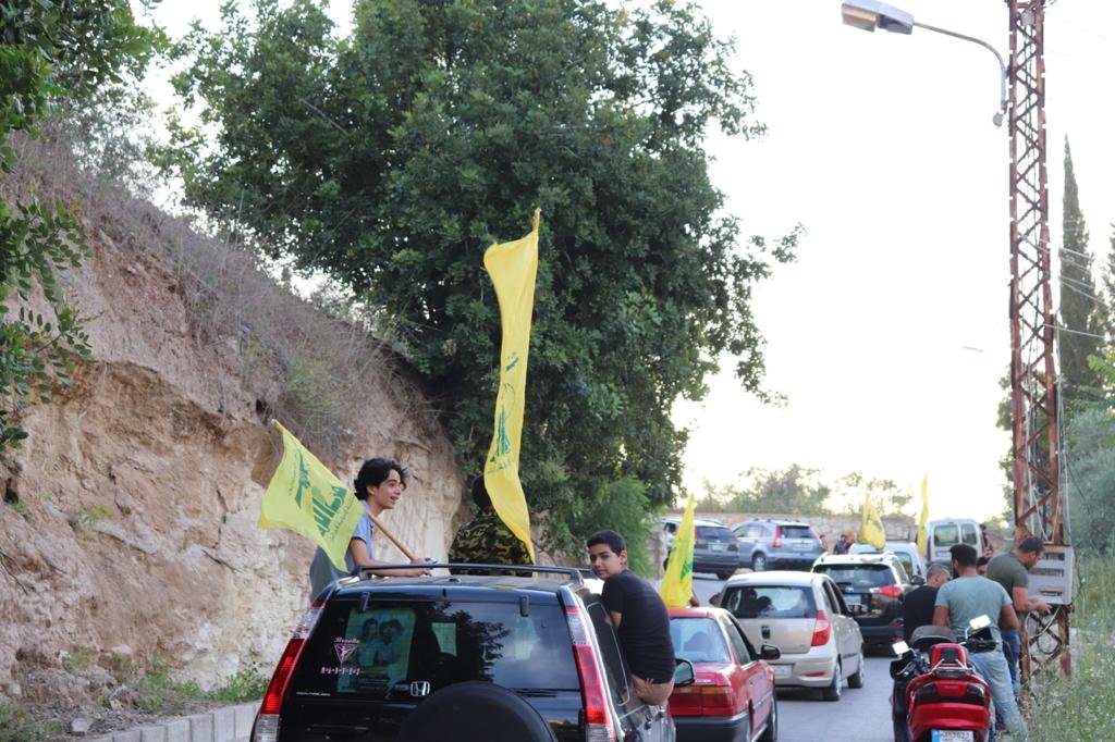 بالصور مسيرة سيارة في بلدة طورا الجنوبية بمناسبة عيد المقاومة و التحرير 