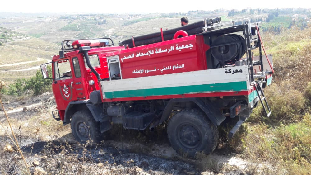 اخماد حريق اعشاب في طيردبا / حي الترمسة