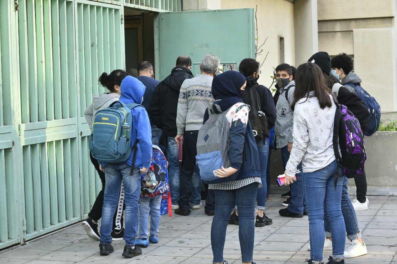 بالصور داخل الخبر: جولة على بعض المدارس في اليوم الأول من العودة بعد الإقفال..