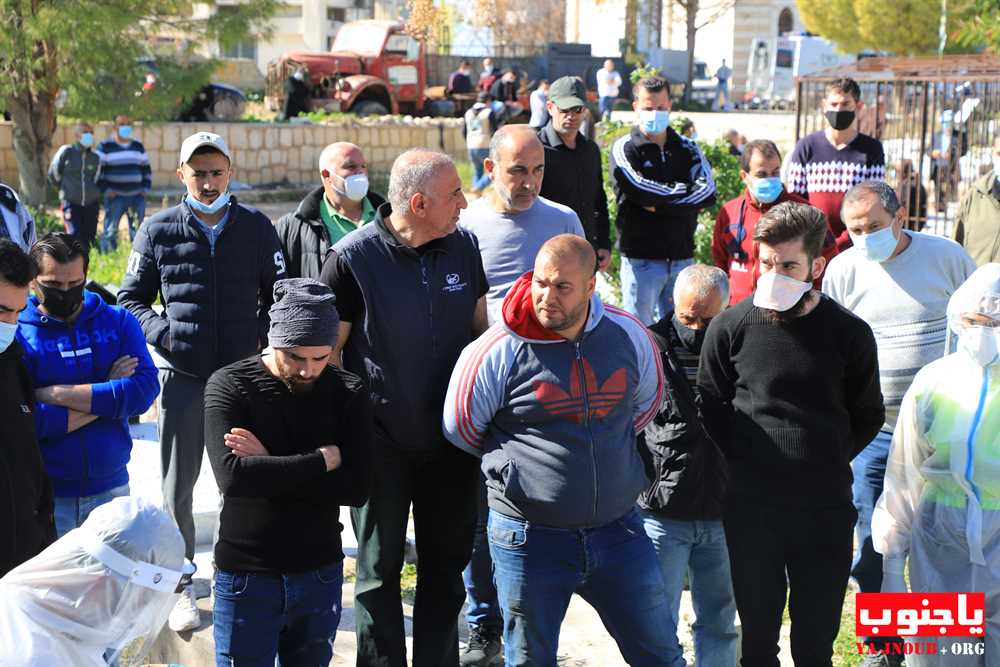 حتى الموت بكورونا لم يفرقهما...أبى قلبها ان ينبض بعد رحيل شريك عمرها، فاسلمت الروح بعد ساعات على وفاته ليدفنا معا في ثرى الجنوب ويترافقا في الرحلة الاخيرة دون نظرة وداع اخيرة لأحبة مفجوعين