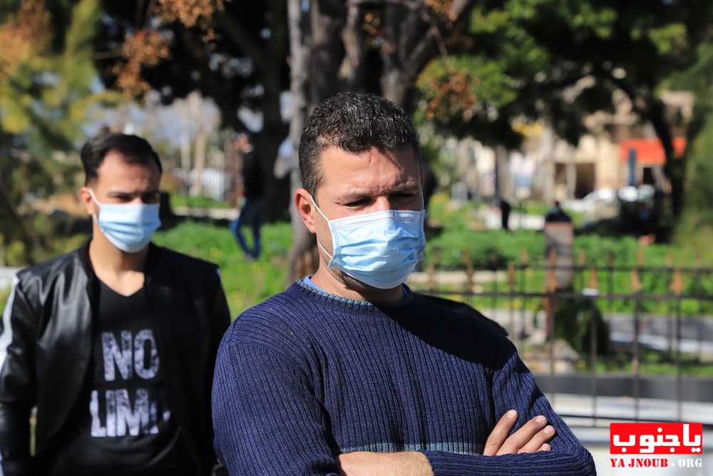 حتى الموت بكورونا لم يفرقهما...أبى قلبها ان ينبض بعد رحيل شريك عمرها، فاسلمت الروح بعد ساعات على وفاته ليدفنا معا في ثرى الجنوب ويترافقا في الرحلة الاخيرة دون نظرة وداع اخيرة لأحبة مفجوعين