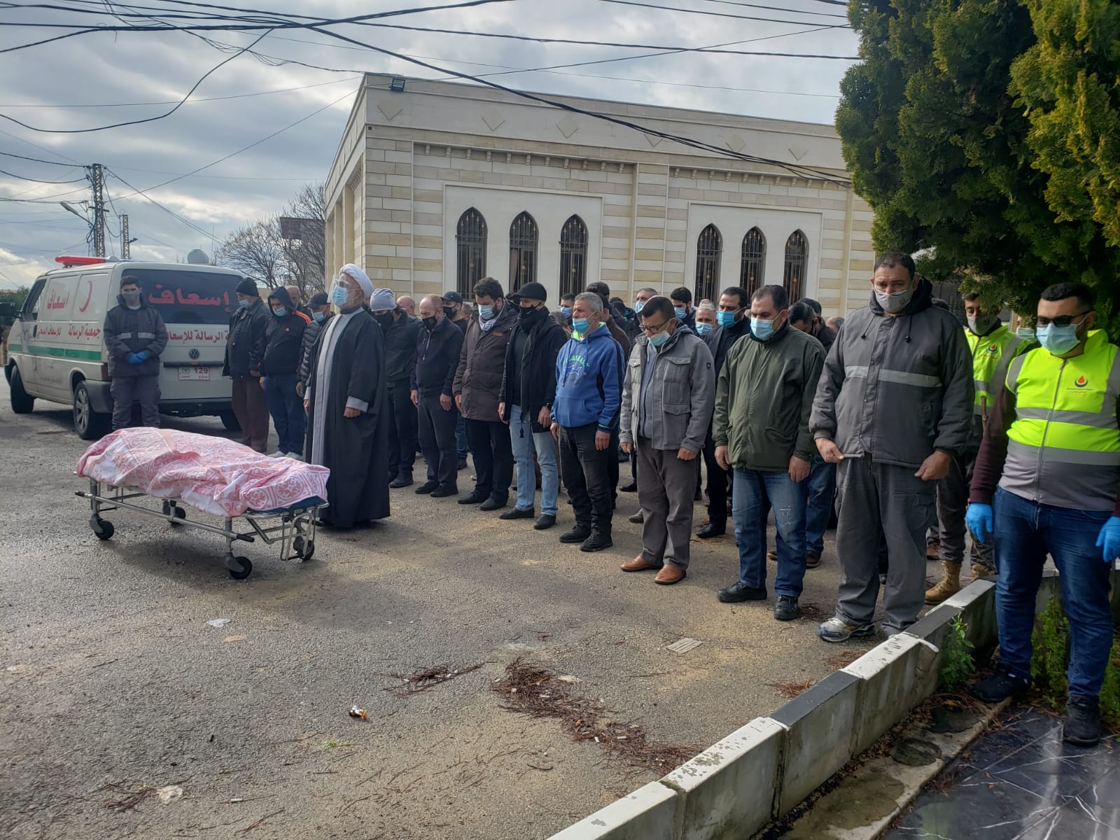 طيردبا : بالصور تشييع فقيدة الصبا إيفا علي حجازي الى مثواها الأخير 