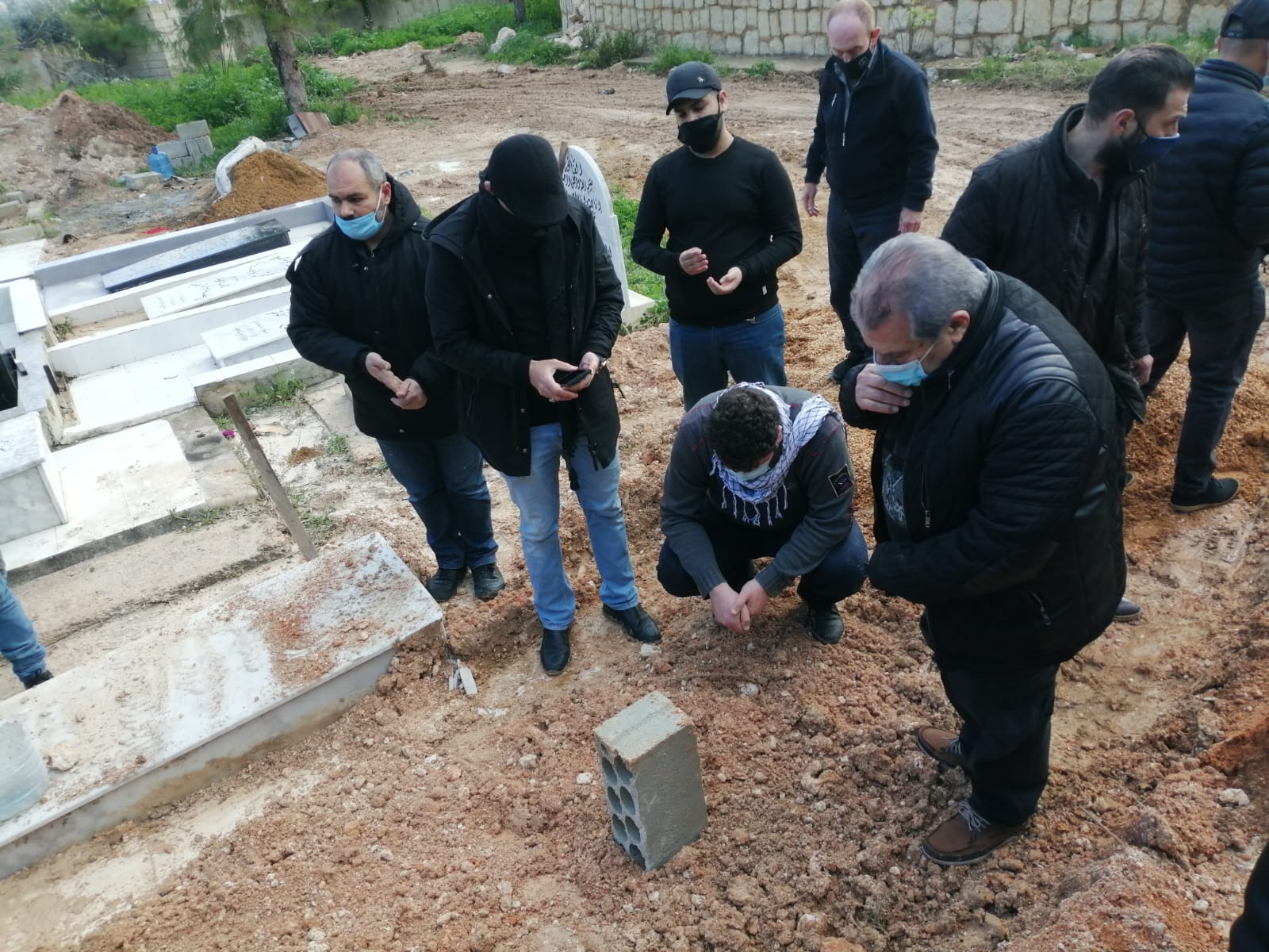 طيردبا : بالصور تشييع فقيدة الصبا إيفا علي حجازي الى مثواها الأخير 