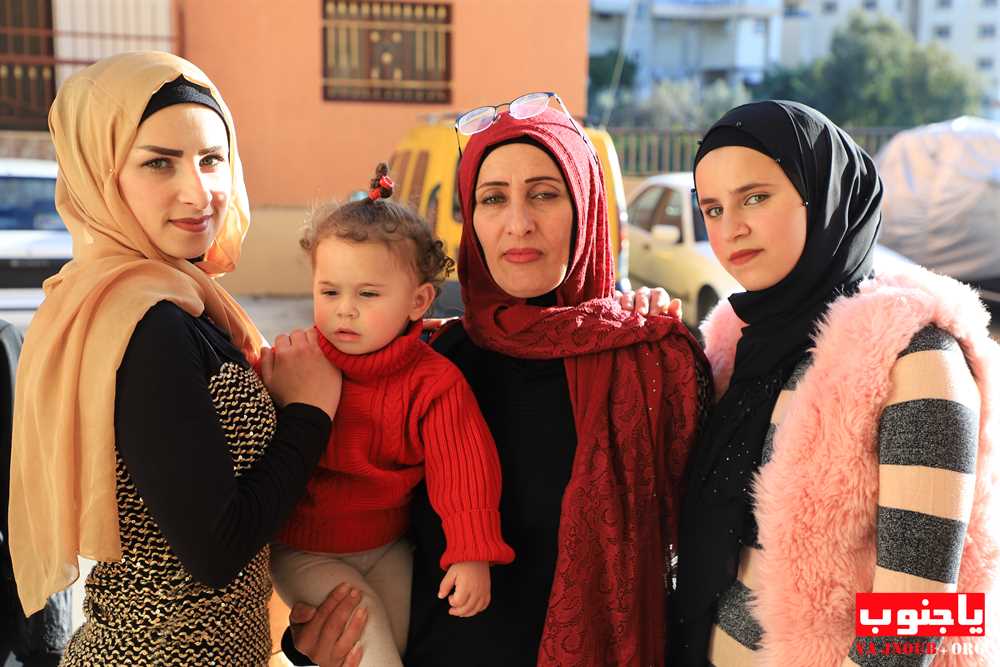 خطوبة الشاب خليل دهيني المقيم في زامبيا ابن بلدة طورا على الآنسة سجى رشيد من بلدة كفرا و قد تمت الخطوبة في بلدة طيردبا 
