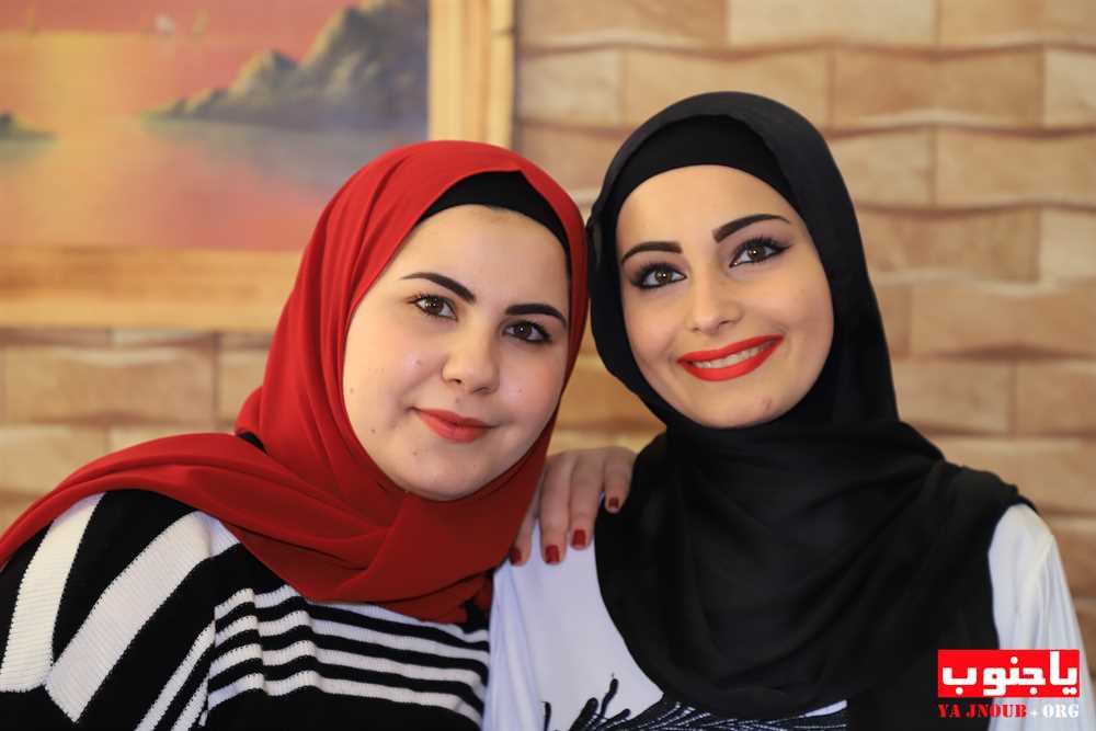 خطوبة الشاب خليل دهيني المقيم في زامبيا ابن بلدة طورا على الآنسة سجى رشيد من بلدة كفرا و قد تمت الخطوبة في بلدة طيردبا 