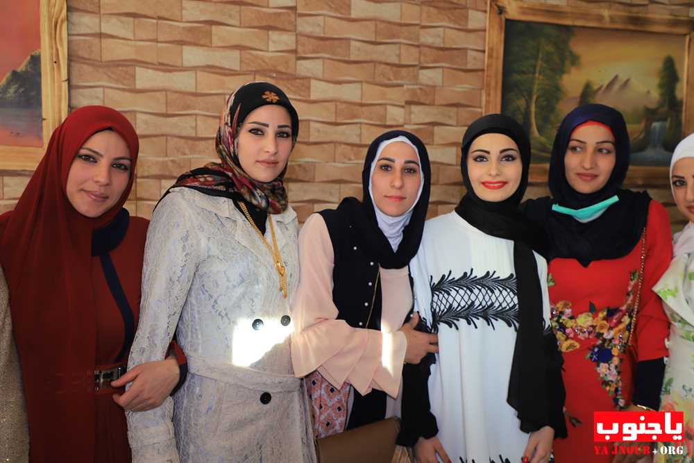 خطوبة الشاب خليل دهيني المقيم في زامبيا ابن بلدة طورا على الآنسة سجى رشيد من بلدة كفرا و قد تمت الخطوبة في بلدة طيردبا 
