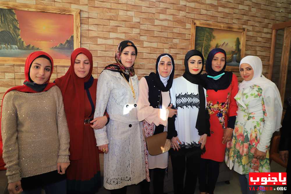 خطوبة الشاب خليل دهيني المقيم في زامبيا ابن بلدة طورا على الآنسة سجى رشيد من بلدة كفرا و قد تمت الخطوبة في بلدة طيردبا 