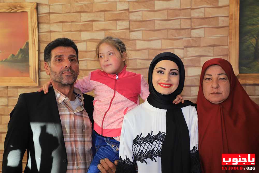خطوبة الشاب خليل دهيني المقيم في زامبيا ابن بلدة طورا على الآنسة سجى رشيد من بلدة كفرا و قد تمت الخطوبة في بلدة طيردبا 