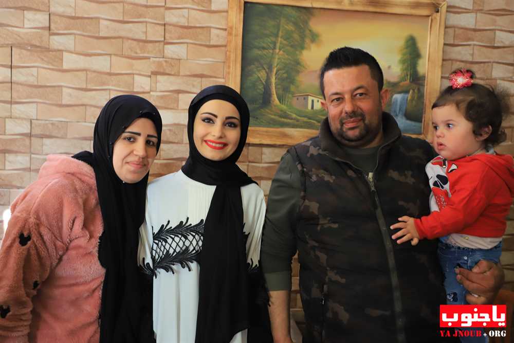 خطوبة الشاب خليل دهيني المقيم في زامبيا ابن بلدة طورا على الآنسة سجى رشيد من بلدة كفرا و قد تمت الخطوبة في بلدة طيردبا 