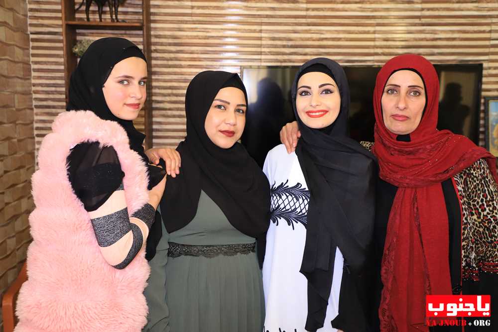 خطوبة الشاب خليل دهيني المقيم في زامبيا ابن بلدة طورا على الآنسة سجى رشيد من بلدة كفرا و قد تمت الخطوبة في بلدة طيردبا 