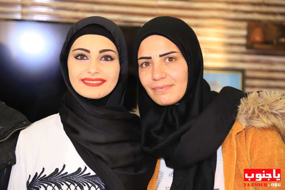 خطوبة الشاب خليل دهيني المقيم في زامبيا ابن بلدة طورا على الآنسة سجى رشيد من بلدة كفرا و قد تمت الخطوبة في بلدة طيردبا 
