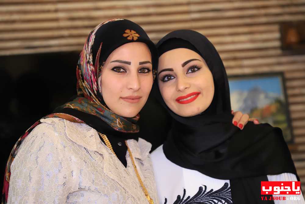 خطوبة الشاب خليل دهيني المقيم في زامبيا ابن بلدة طورا على الآنسة سجى رشيد من بلدة كفرا و قد تمت الخطوبة في بلدة طيردبا 