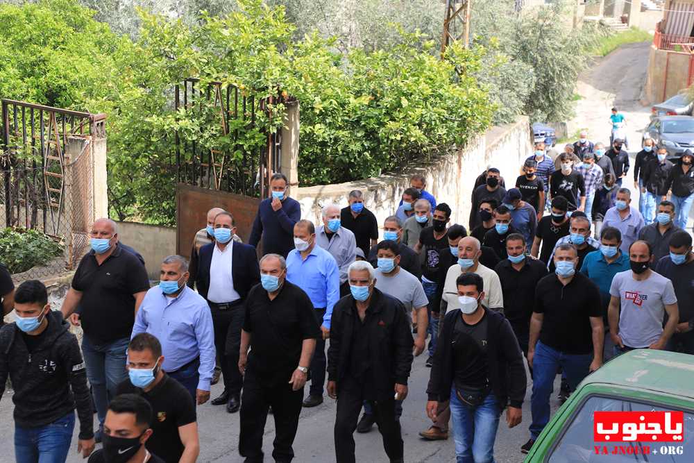 بلدة طيردبا شيعت المرحوم الحاج حسين احمد حسن مغنية الى مثواه الأخير   