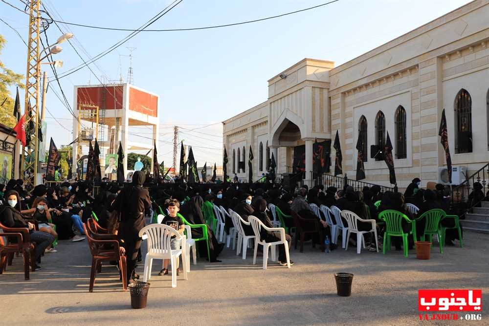 لجنة إحياء عاشوراء في بلدة طيردبا الجنوبية تحيي اليوم الرابع من محرم الحرام في باحة حسينية السيدة زينب (ع)
