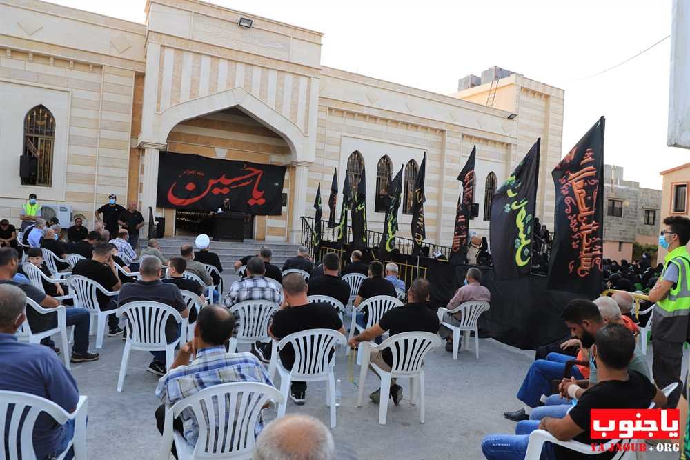 لجنة إحياء عاشوراء في بلدة طيردبا الجنوبية تحيي اليوم الرابع من محرم الحرام في باحة حسينية السيدة زينب (ع)