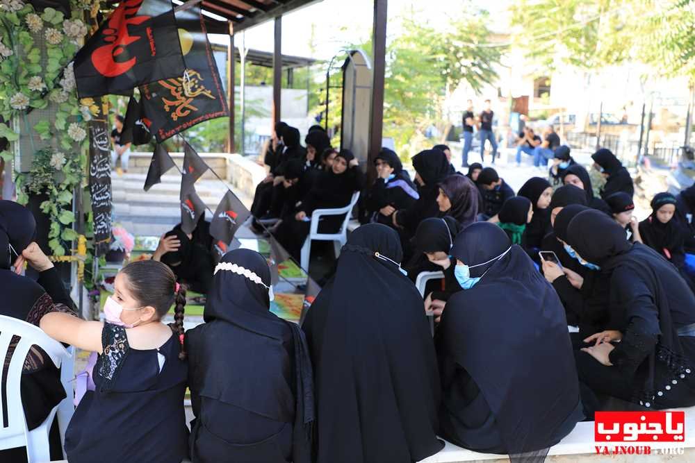 لجنة إحياء عاشوراء في بلدة طيردبا الجنوبية تحيي اليوم السادس من محرم الحرام في باحة حسينية السيدة زينب (ع)