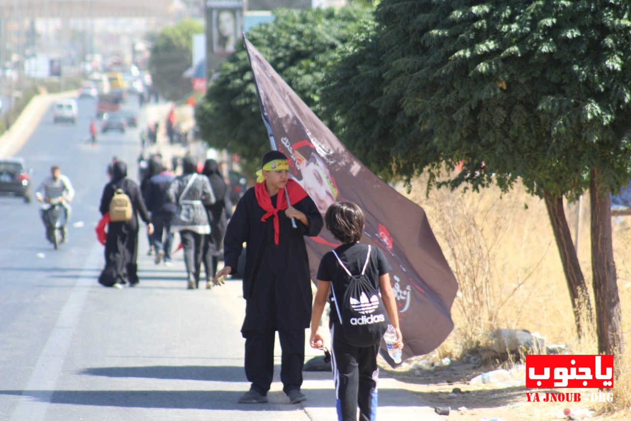 بالصور كاميرا موقع يا جنوب في يوم طويل مع مشاية يوم أربعين الإمام الحسين عليه السلام إلى مقام السيد خولة بنت الحسين عليه السلام