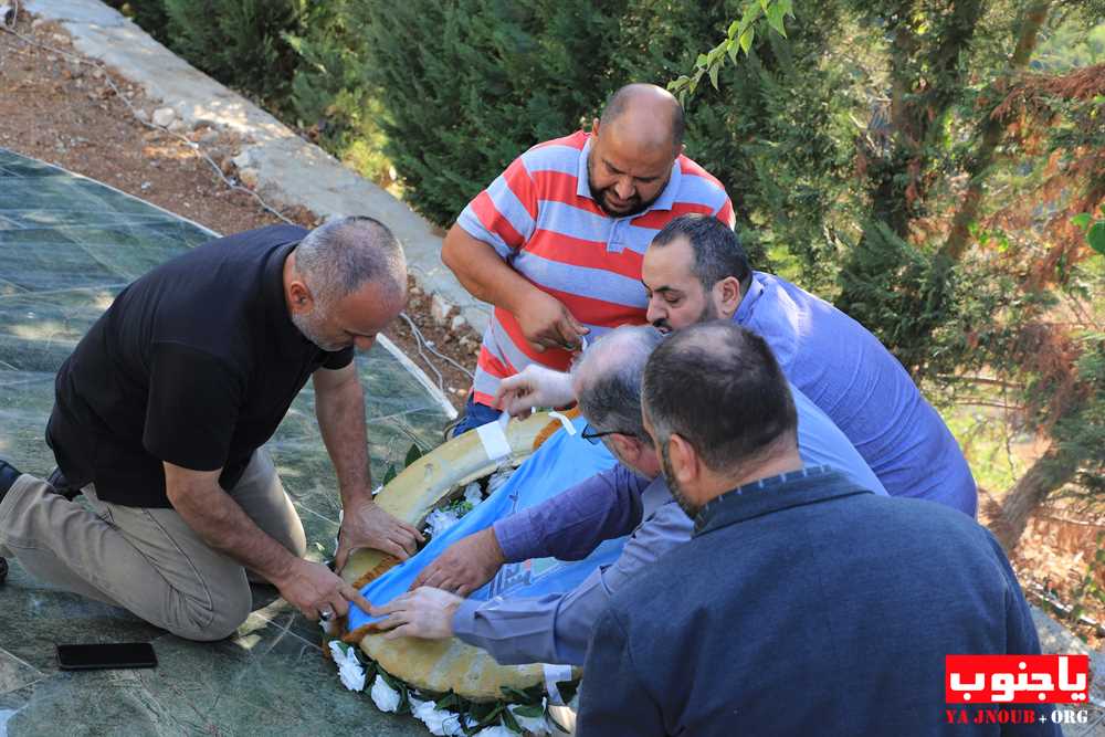    بلدة طيردبا الجنوبية : أحياء فينا _ في أجواء يوم 11-11-2021  وضع أكاليل من الزهور و إحتفال بالمناسبة 
