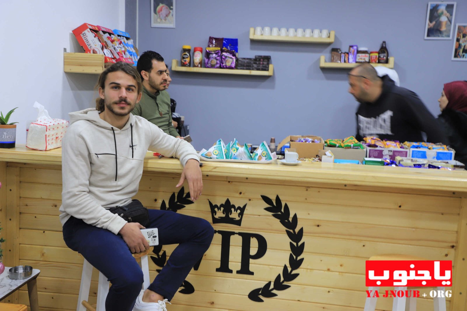 بعونه تعالى تم إفتتاح asfour cafe (vip) في بلدة طيردبا الجنوبية 