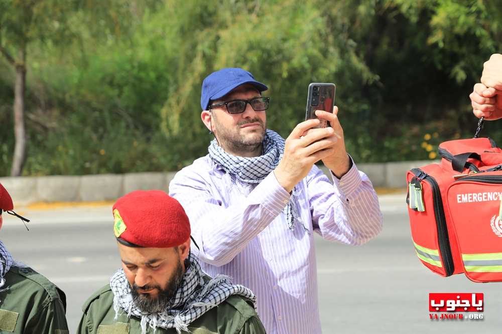 طيردبا : إحياء يوم القدس العالمي في بلدة طيردبا أمام النصب التذكاري للشهيد القائد الحاج عماد مغنية  