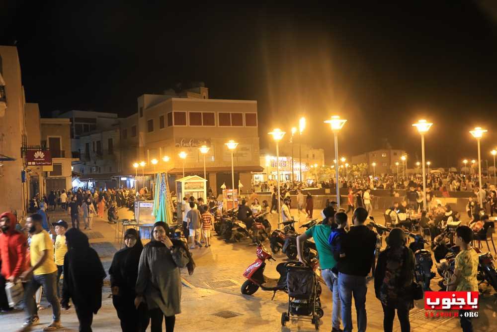 بالصور أجواء مدينة صور ليلا : السوق التجاري -  عدسة موقع يا جنوب - تصوير وسام حسن 