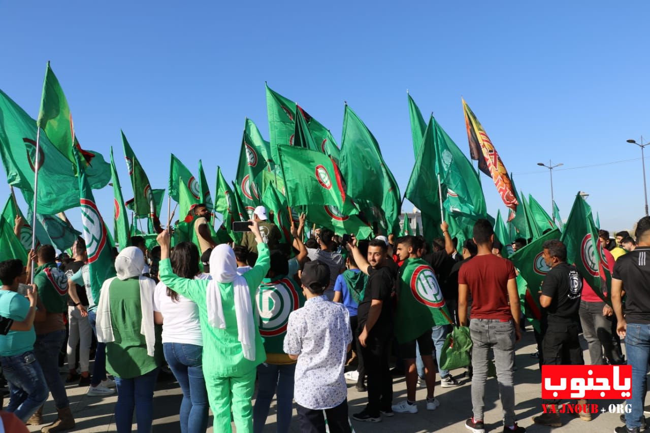 بالصور: أجواء مدينة صور عصر اليوم،حيثُ شهِدت مسيرات سيّارة وتجمعات في شوارعها وساحة القسم ، لأنصار  امل