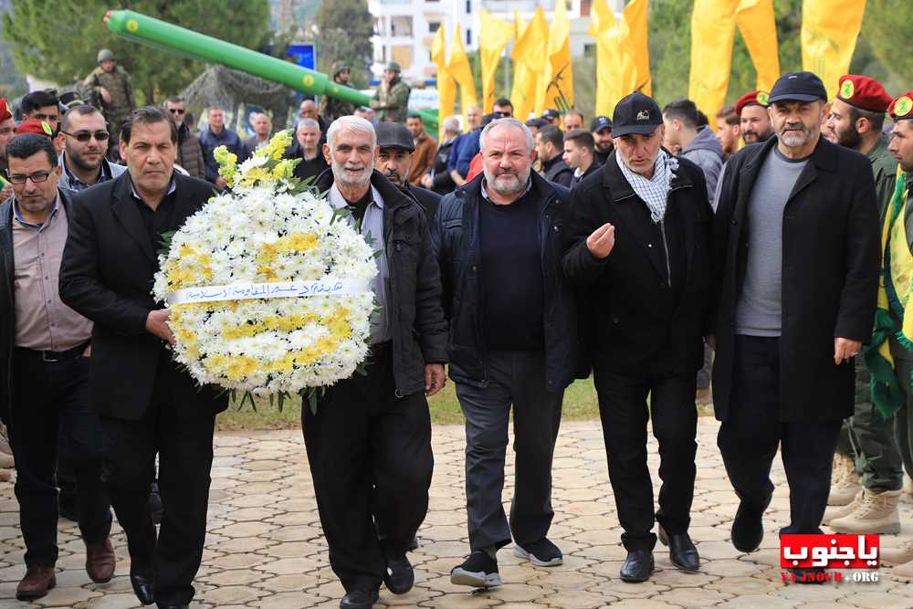  طيردبا : مراسم تكريمية للشهيد القائد الحاج عماد مغنية امام معلمه ، و وفود تؤم المعلم