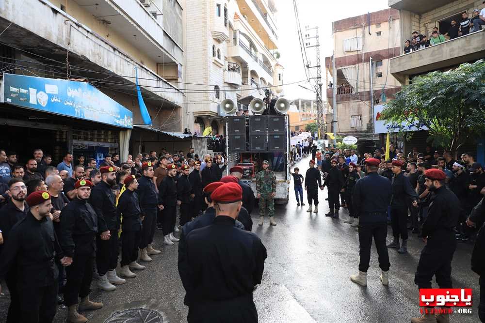 تشييع حاشد للشهيد حسين المصري في بلدة البرج الشمالي الجنوبية 