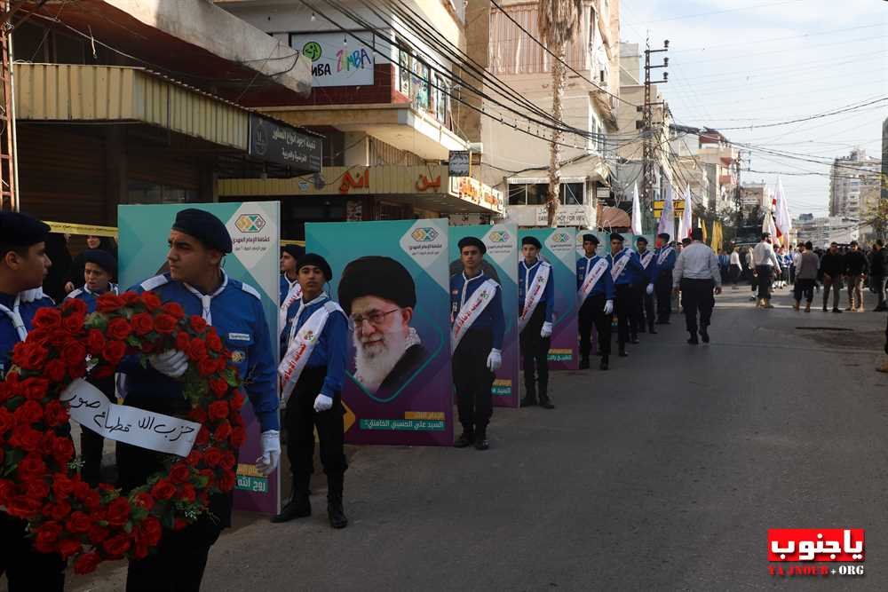  بحضور حاشد مدينة صور شيعت الشهيد المجاهد رضوان علي حمودي الى مثواه الأخير 