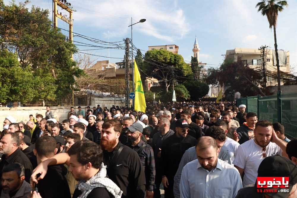  بحضور حاشد مدينة صور شيعت الشهيد المجاهد رضوان علي حمودي الى مثواه الأخير 