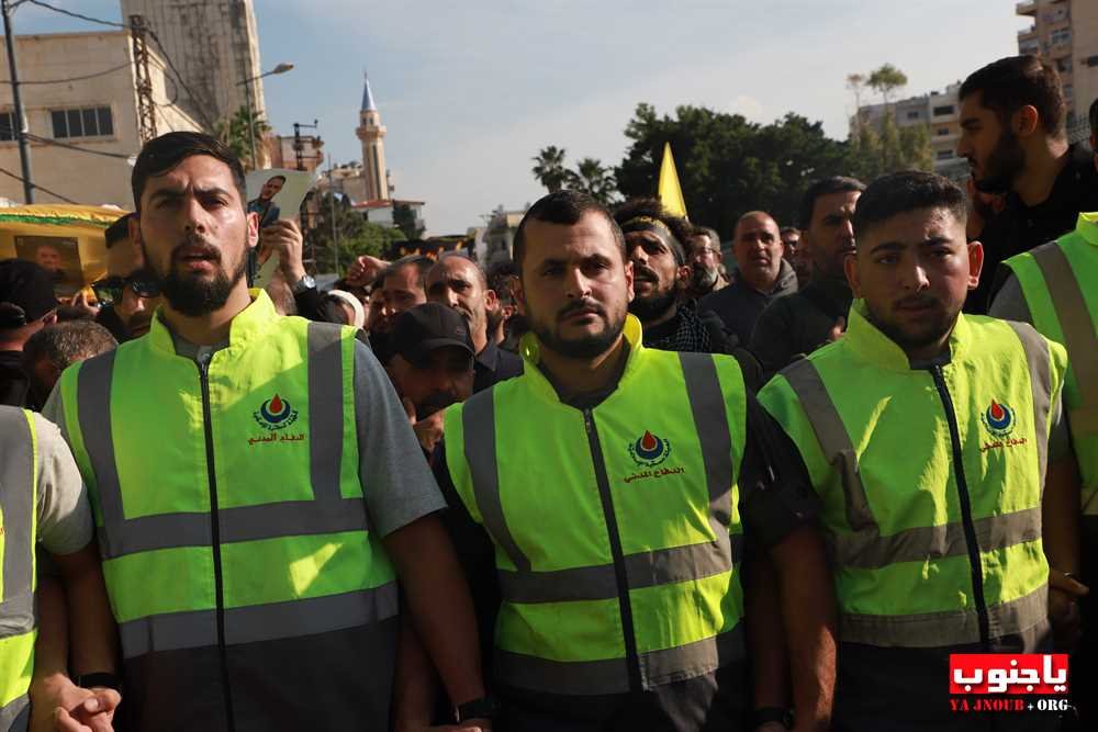  بحضور حاشد مدينة صور شيعت الشهيد المجاهد رضوان علي حمودي الى مثواه الأخير 