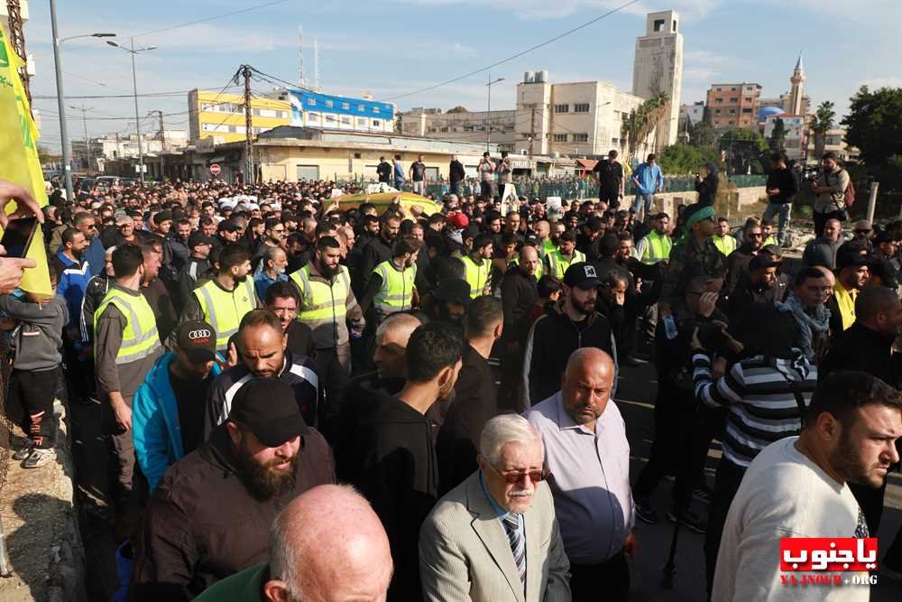  بحضور حاشد مدينة صور شيعت الشهيد المجاهد رضوان علي حمودي الى مثواه الأخير 