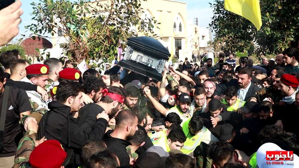  بحضور حاشد مدينة صور شيعت الشهيد المجاهد رضوان علي حمودي الى مثواه الأخير 