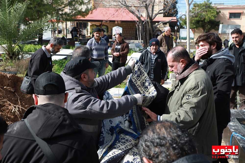 بلدة طيردبا شيعت الفقيدة الغالية المرحومة  الحاجة حياة احمد رضا / ام محمد عجمي الى مثواها الأخير