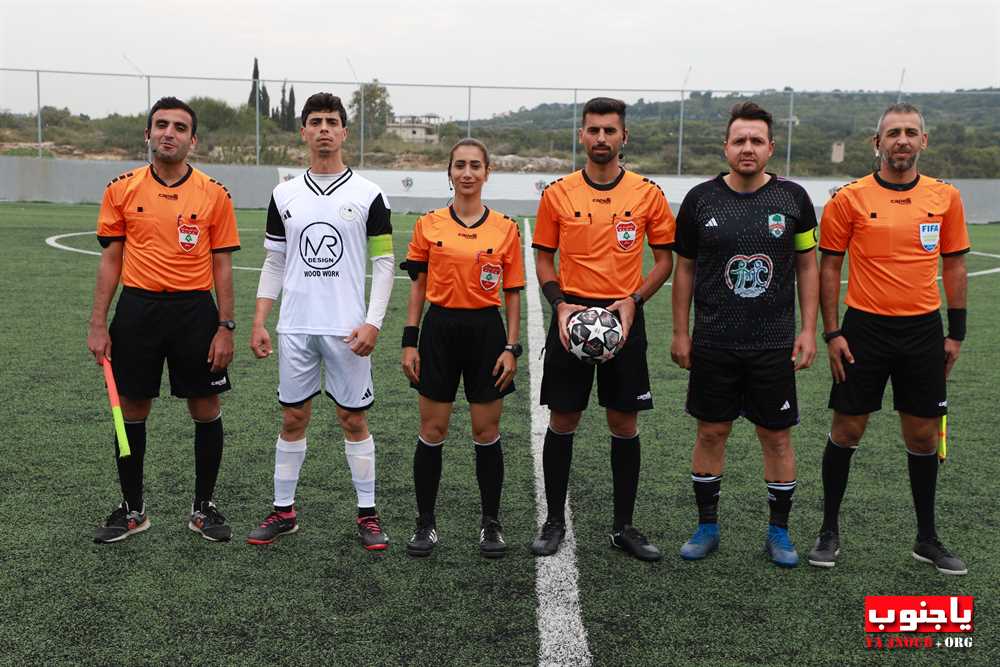 بالصور لقطات من مباراة السلام صور و النهضة عين بعال التي اقيمت على ملعب عباس ناصر في العباسية و انتهت بالتعادل ٢-٢ 