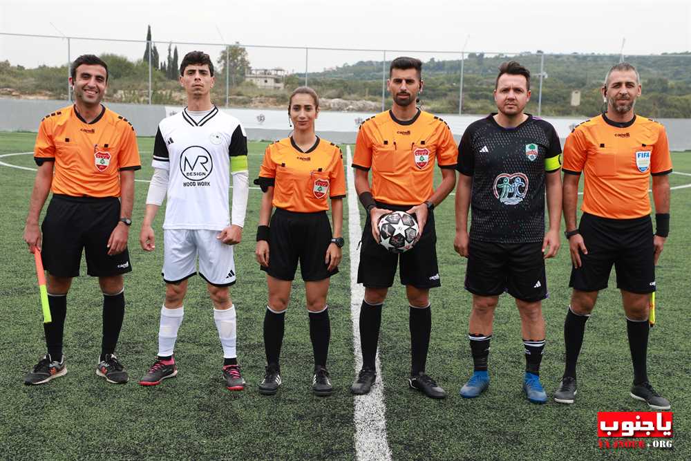 بالصور لقطات من مباراة السلام صور و النهضة عين بعال التي اقيمت على ملعب عباس ناصر في العباسية و انتهت بالتعادل ٢-٢ 