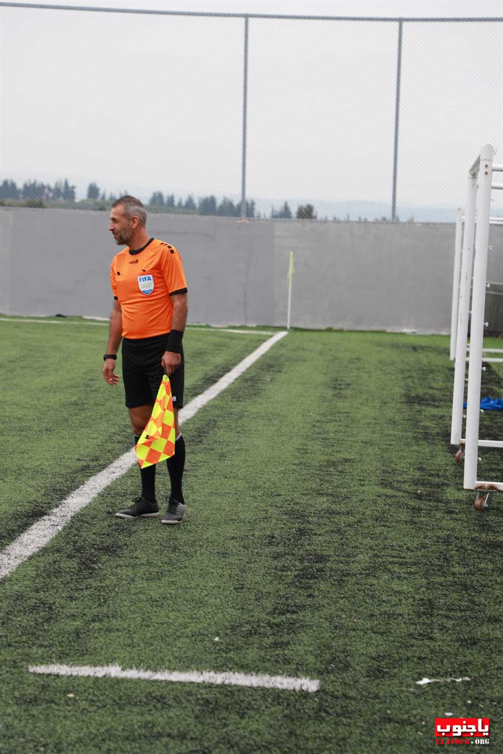 بالصور لقطات من مباراة السلام صور و النهضة عين بعال التي اقيمت على ملعب عباس ناصر في العباسية و انتهت بالتعادل ٢-٢ 