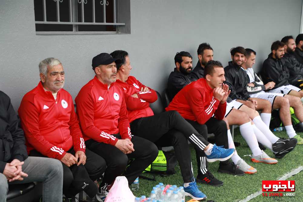 بالصور لقطات من مباراة السلام صور و النهضة عين بعال التي اقيمت على ملعب عباس ناصر في العباسية و انتهت بالتعادل ٢-٢ 