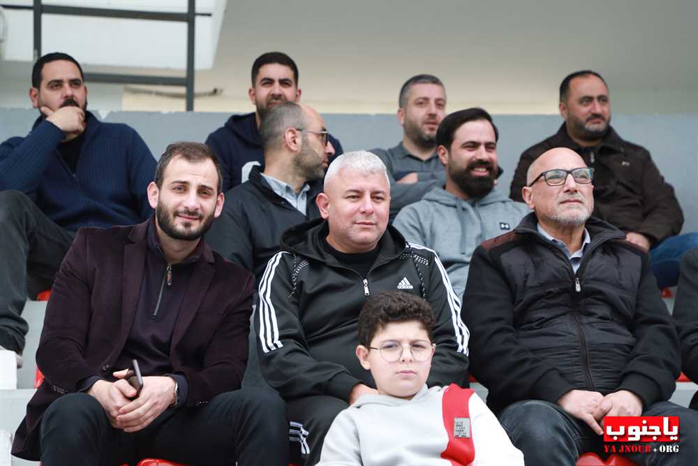 بالصور لقطات من مباراة السلام صور و النهضة عين بعال التي اقيمت على ملعب عباس ناصر في العباسية و انتهت بالتعادل ٢-٢ 