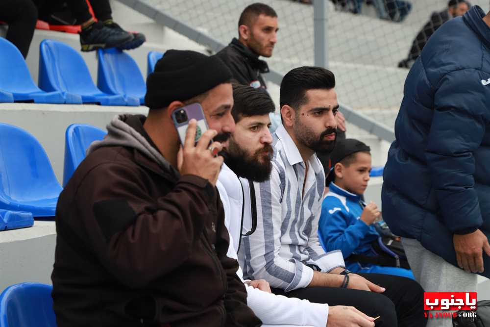 بالصور لقطات من مباراة السلام صور و النهضة عين بعال التي اقيمت على ملعب عباس ناصر في العباسية و انتهت بالتعادل ٢-٢ 