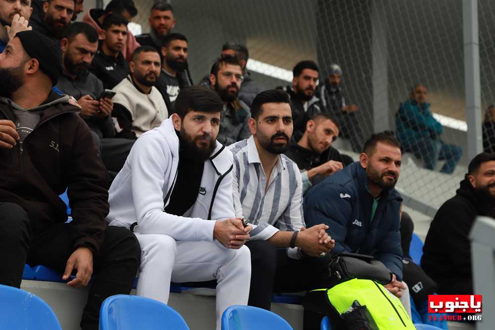 بالصور لقطات من مباراة السلام صور و النهضة عين بعال التي اقيمت على ملعب عباس ناصر في العباسية و انتهت بالتعادل ٢-٢ 
