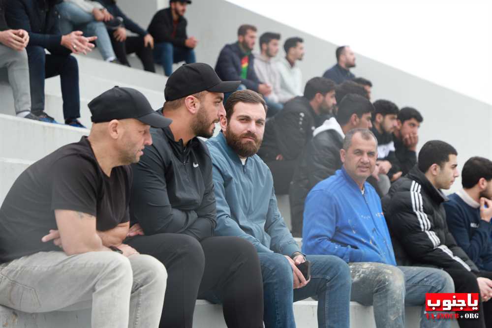 بالصور لقطات من مباراة السلام صور و النهضة عين بعال التي اقيمت على ملعب عباس ناصر في العباسية و انتهت بالتعادل ٢-٢ 