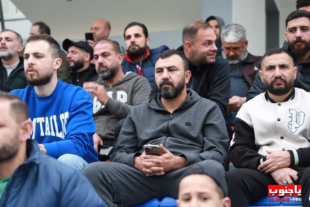 بالصور لقطات من مباراة السلام صور و النهضة عين بعال التي اقيمت على ملعب عباس ناصر في العباسية و انتهت بالتعادل ٢-٢ 