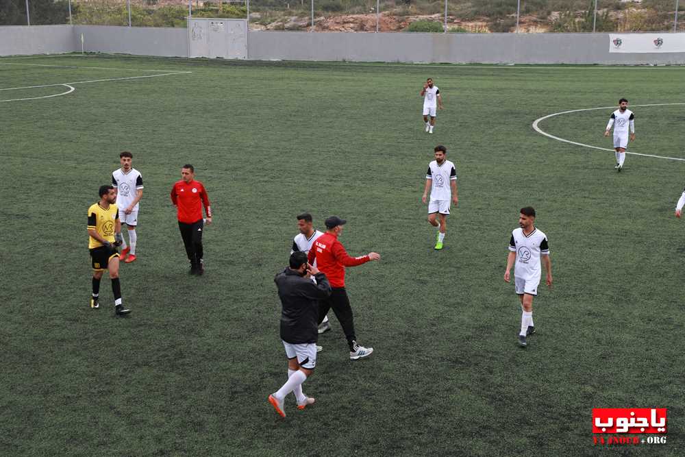 بالصور لقطات من مباراة السلام صور و النهضة عين بعال التي اقيمت على ملعب عباس ناصر في العباسية و انتهت بالتعادل ٢-٢ 