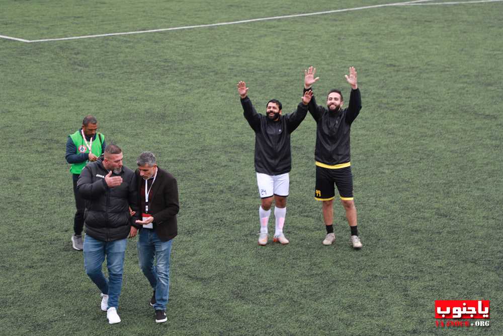 بالصور لقطات من مباراة السلام صور و النهضة عين بعال التي اقيمت على ملعب عباس ناصر في العباسية و انتهت بالتعادل ٢-٢ 