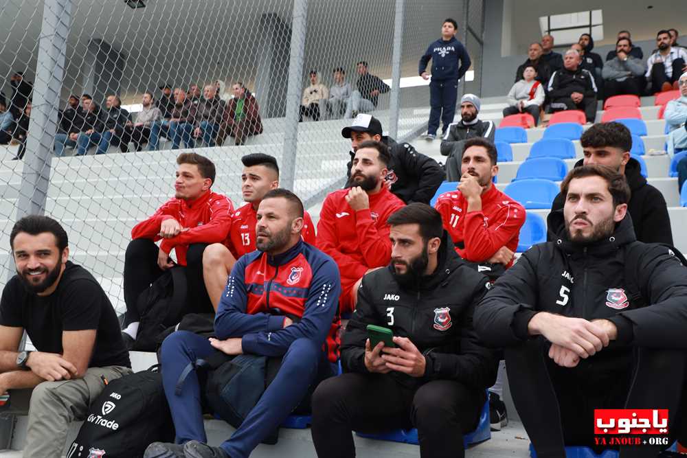 بالصور لقطات من مباراة السلام صور و النهضة عين بعال التي اقيمت على ملعب عباس ناصر في العباسية و انتهت بالتعادل ٢-٢ 
